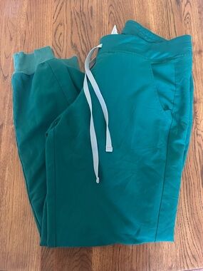 Figs Hunter Green Scrub Joggers